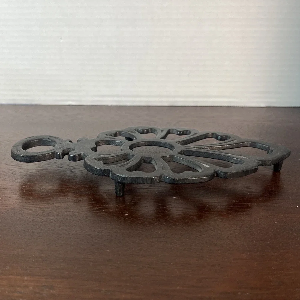 Vintage Cast Iron Trivet Unbranded Spade Shaped Iron Rest Rustic‎ Wall Decor